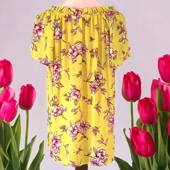 COUNTERPARTS TOP BLOUSE MEDIUM ALL OVER FLORAL PRINT FLUTTER SLEEVES - Picture 2 of 5